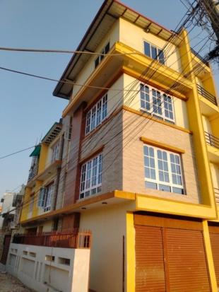 Spacious 4-Floor House with Prime Roadside Location and Commercial Potential-image-4