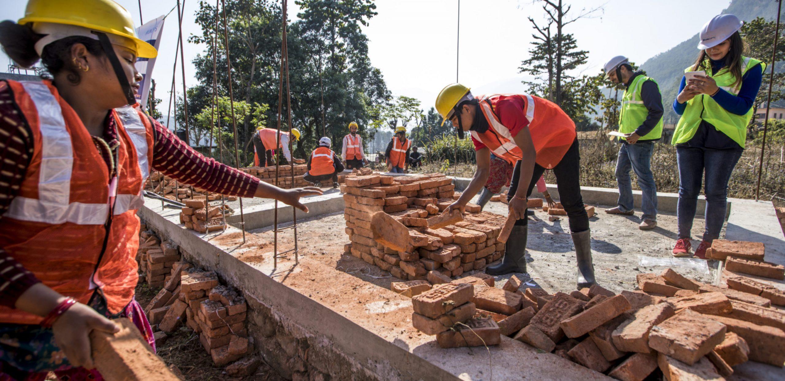 घर बनाउदा राम्रो ठेकेदार कसरी छन्ने ? यस्तो छ उपाय