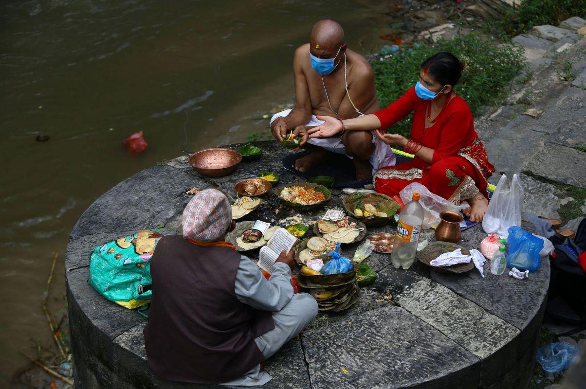 किन गरिन्छ वडा दशैंको अघि नै सोह्रश्राद्ध !