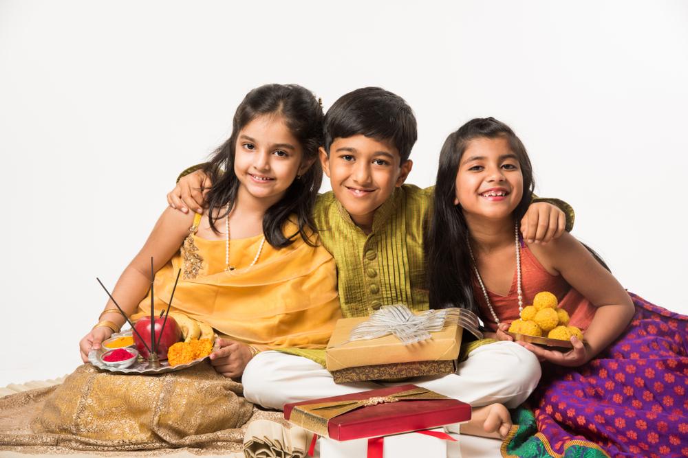 तिहारमा दिदीभाइलाई दिन सकिने ‘युनिक र आकर्षक गिफ्टहरू’ 
