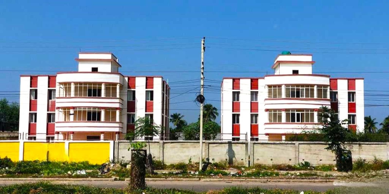 मधेश सरकारका जुम्ल्याहा भवनः निर्माणमा त्रुटि हुँदा प्रयोग विहिन