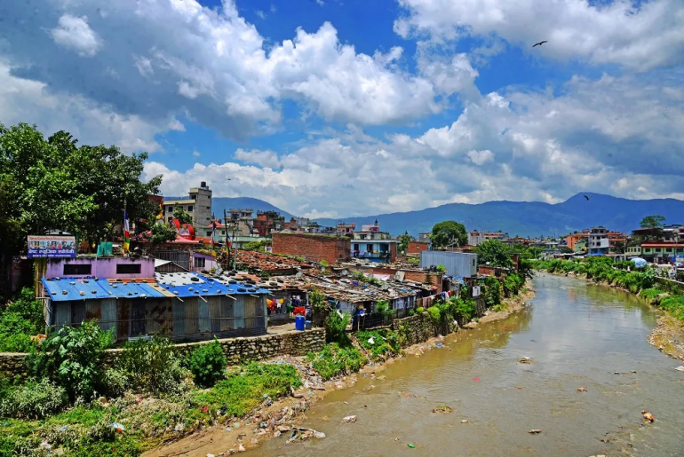 मङ्सिर ४ गतेसम्म नहटे काठमाडौंका नदी किनारका सुकुम्बासी बस्ती भत्काउने चेतावनी