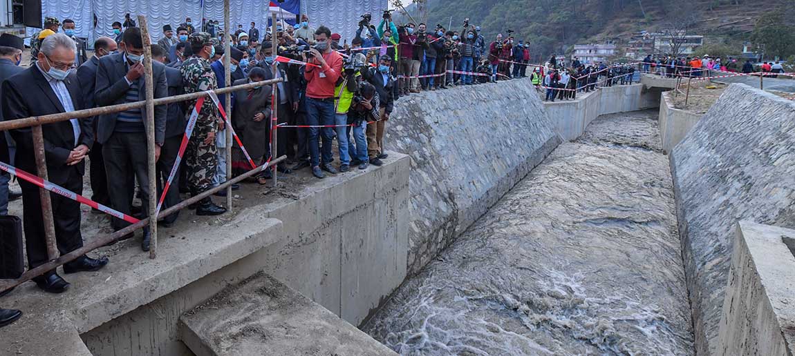 पुनः उपत्यकामा मेलम्ची खानेपानीको वितरण सुरु, माग अनुरुपको आपूर्ति अझैहुन सकेन