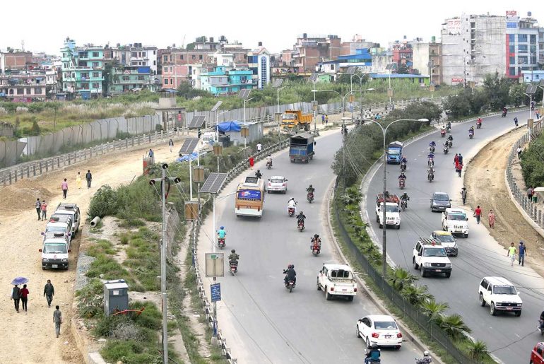 जडीबुटी-कोटेश्वर सडक विस्तार अन्तिम चरणमा, आइतबारदेखि सवारी आवागमन