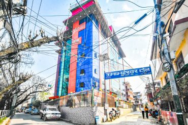 सातदोबाटो नजिकै सुविधासम्पन्न अफिस स्पेशहरू भाडामा