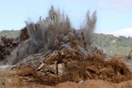भारतमा सडक निर्माणका लागि विस्फोटन गर्दा नेपाल तर्फका तीन घरमा क्षति