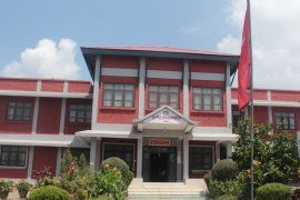 ‘ऐलानी जग्गा उपयोग कार्ड’ वितरण गर्दै तुलसीपुर उपमहानगरपालिका
