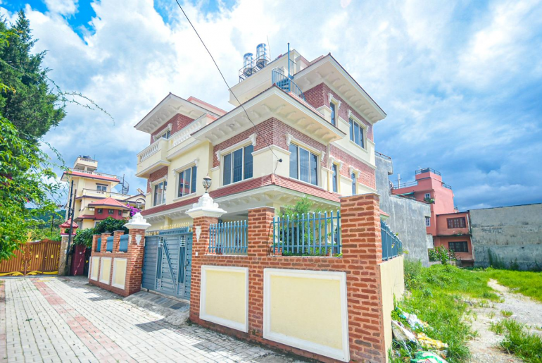 house in budhanilakantha