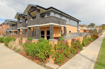 उपत्यकाभित्र ‘सीई’का आकर्षक हाउजिङ तथा अपार्टमेन्टहरू बिक्रीमा काठमाडौं । ‘सीई कन्स्ट्रक्सन’ विगत तीन दशक देखि उपभोक्ताको पहिलो रोजाइ बन्न सफल ‘रियल स्टेट डेभलपर’ कम्पनी हो । जसले वार्षिक ५ सय भन्दा बढी घर तथा अपार्टमेन्टहरू निर्माण गरी बिक्री गर्दछ । तल बसोबासमा लिस्टेड सीईका केही उत्कृष्ट परियोजनाहरू सूचिवद्ध गरिएको छ । १. धापासीस्थित ग्रान्डी टावरका २६ युनिट अपार्टमेन्ट बिक्रीमाः https://basobaas.com/premium/apartment-for-sale-in-dhapasi-12693 यो पनिः ग्रान्डी टावरका आकर्षक अपार्टमेन्टहरू बिक्रीमा २. थापाथली अपार्टमेन्टका आकर्षक युनिटहरूको बुकिङ खुलाः https://basobaas.com/premium/apartment-for-sale-in-thapathali-12673 ३. स्वयम्भूस्थित रिट्रिट अपार्टमेन्टका ६ युनिट अपार्टमेन्ट बिक्रीमाः https://basobaas.com/premium/apartment-for-sale-in-swayambhu-12648 यो पनिः १ करोड ९० लाख पर्ने ६ वटा सर्भिस अपार्टमेन्ट बिक्रीमा ४. नगरकोट, भक्तपुरस्थित ‘द हब नगरकोट’ हाउजिङमा बुकिङ खुल्लाः https://basobaas.com/premium/house-for-sale-in-nagarkot-12671 यो पनिः धमाधम बुकिङ हुँदै ‘द हब नगरकोट’ का हाउजिङहरू ५. कौशलटार, भक्तपुरस्थित कौशलटार प्लटिङका १३ प्लट जग्गा बिक्रीमाः https://basobaas.com/premium/land-for-sale-in-kausaltar-12875 यो पनिः कौशलटार प्लटिङका १३ वटा घडेरी बिक्रीमा ६. चाँगुनारायण भक्तपुरस्थित नीलबाराही हाउजिङका २० युनिट घरहरू बिक्रीमाः https://basobaas.com/premium/house-for-sale-in-changunarayan-12665 यो पनिः मध्यम वर्गीय परिवारका लागि निलबाराही हाउजिङका घर ७. लोकन्थली भक्तपुरस्थित लोकन्थली आवासका २ युनिट घरहरू बिक्रीमाः https://basobaas.com/property/house-for-sale-in-lokanthali-12676 ८. लेकसाइड, पोखरास्थित ‘लेक भ्यु अपार्टमेन्ट’ का ११ युनिट अपार्टमेन्ट बिक्रीमाः https://basobaas.com/premium/apartment-for-sale-in-lakeside-12669 यो पनिः पोखरामा सुविधासम्पन्न अपार्टमेन्ट बिक्रीमा थप जानकारी तथा प्रपर्टि भिजिटका लागि बसोबासमा सम्पर्क राख्नुहोला ।